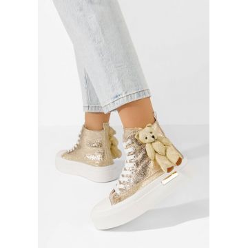 Tenisi inalti dama Alisea aurii