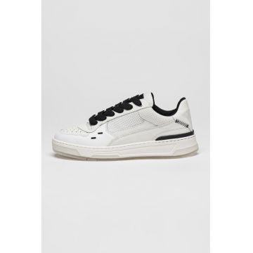 Pantofi sport de piele cu talpa plata si insertii de plasa