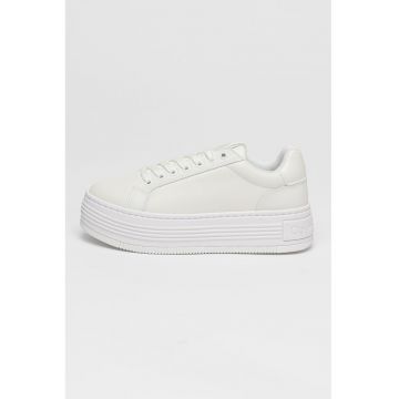 Pantofi sport low-cut din piele cu platforma