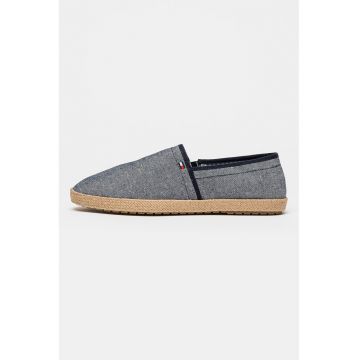 Pantofi slip-on din in