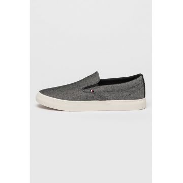 Pantofi slip-on din in