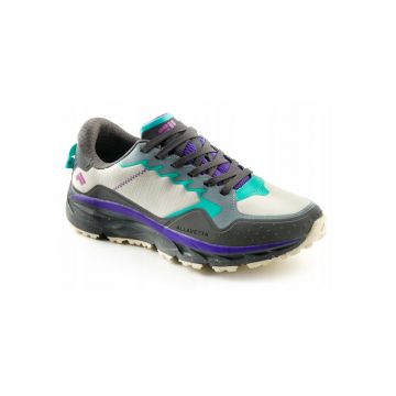 Încălțăminte outdoor pentru aventură