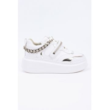 Pantofi sport cu detaliu cu lant