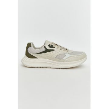 Pantofi sport cu insertii din plasa