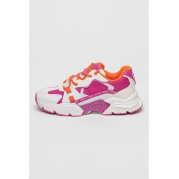 Pantofi sport cu aspect contrastant