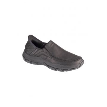 Pantofi slip-on cu logo discret Respected
