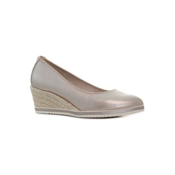 Pantofi cu toc înalt  aurii pentru femei