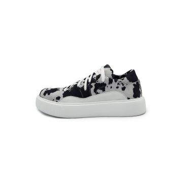 Pantofi sport flatform din piele intoarsa cu animal print