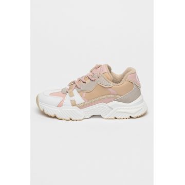 Pantofi sport cu aspect contrastant