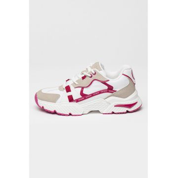 Pantofi sport cu aspect contrastant