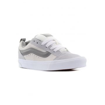 Pantofi gri  Knu Skool Mărime: