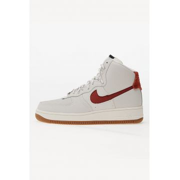 Pantofi sport inalti din piele cu insertii din material textil Air Force Sculpt Wild - Alb/Caramiziu