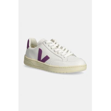 Veja sneakers din piele V-12