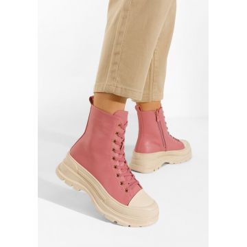 Tenisi inalti dama roz Bolonia