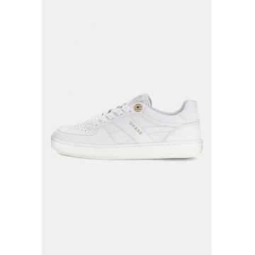 Pantofi sport din piele ecologica cu aspect lacuit - Alb optic