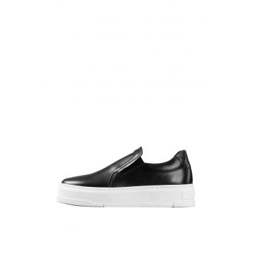 Pantofi sport slip-on din piele