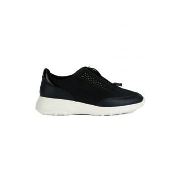 Pantofi sport slip-on cu aplicatii de strasuri