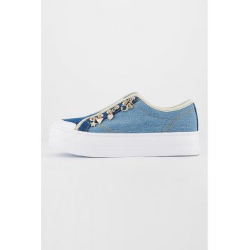 Tenisi flatform cu model slip-on