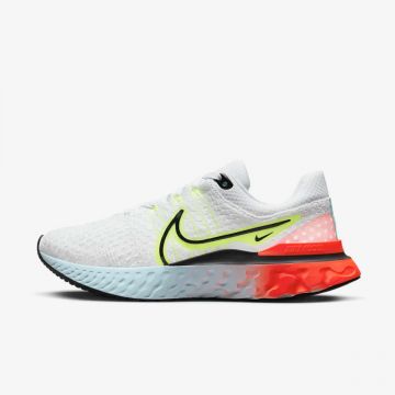 W REACT INFINITY RUN FK 3 RC