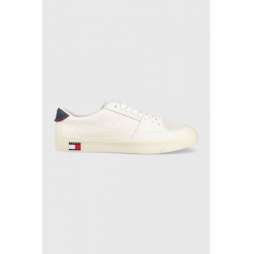 Tommy Jeans sneakers din piele TOMMY JEANS VULCANIZED ESS culoarea alb, EM0EM01106