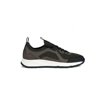 Pantofi sport slip-on uni cu detalii de piele Pantofi sport slip-on uni cu detalii de piele