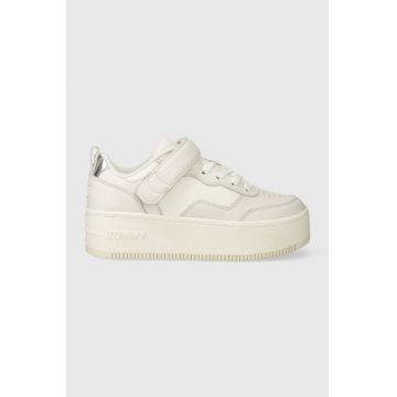 Tommy Jeans sneakers din piele TJW FLATFORM VELCRO culoarea alb, EN0EN02539