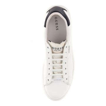 Pantofi sport cu detaliu contrastant